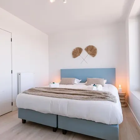Huswell - Stylish With Terrace Near The